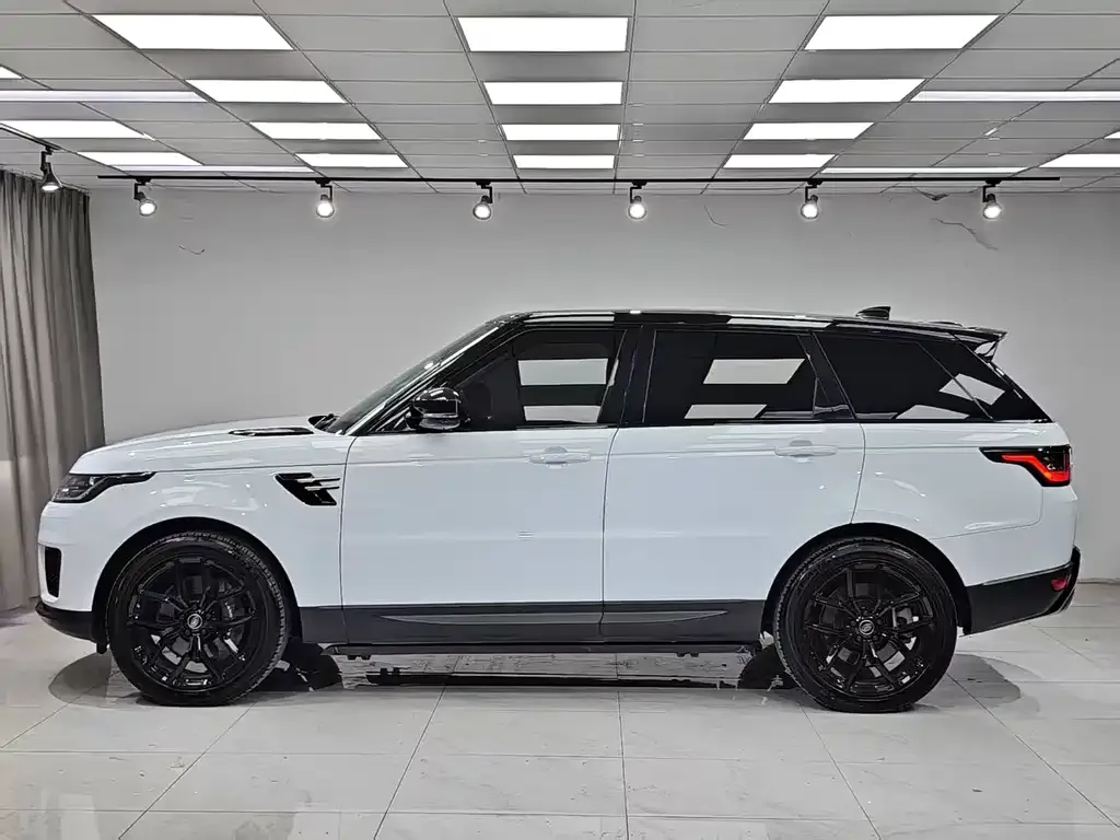 Land Rover Sport PHEV — фото 9