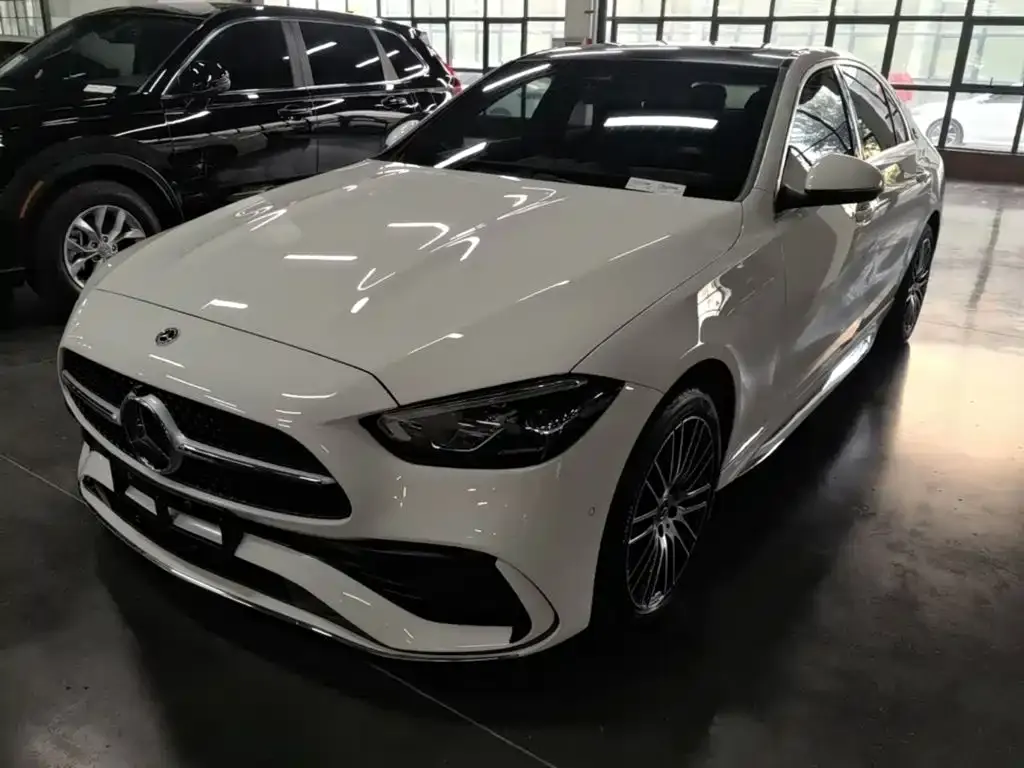 Mercedes-Benz C-Class — фото 1