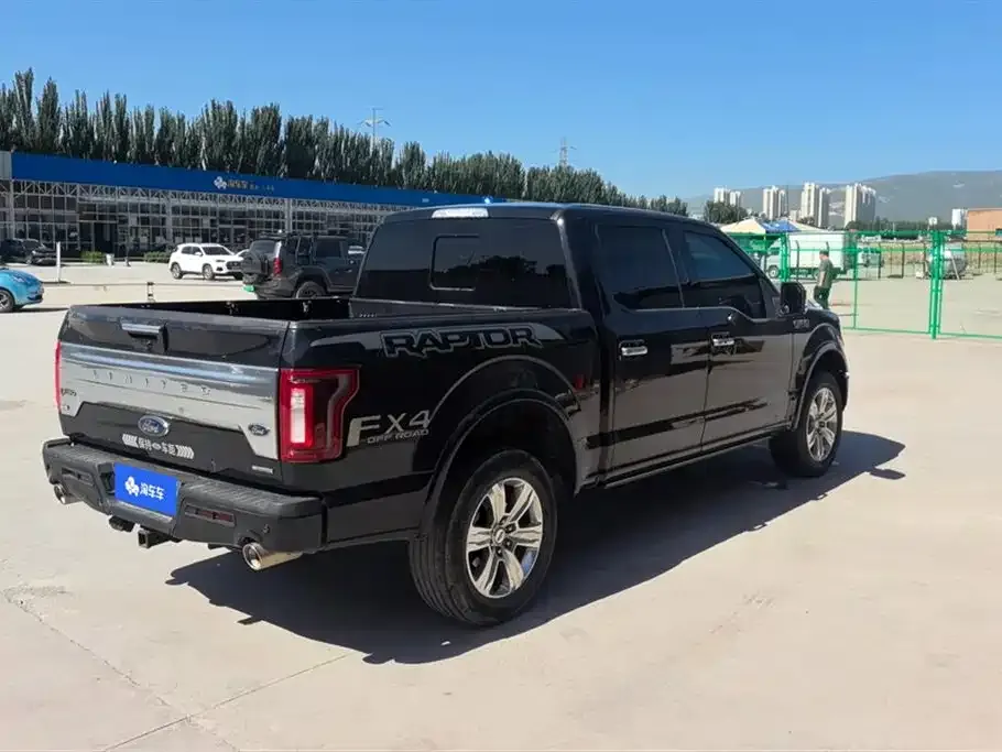 Ford F-150 Raptor — фото 8