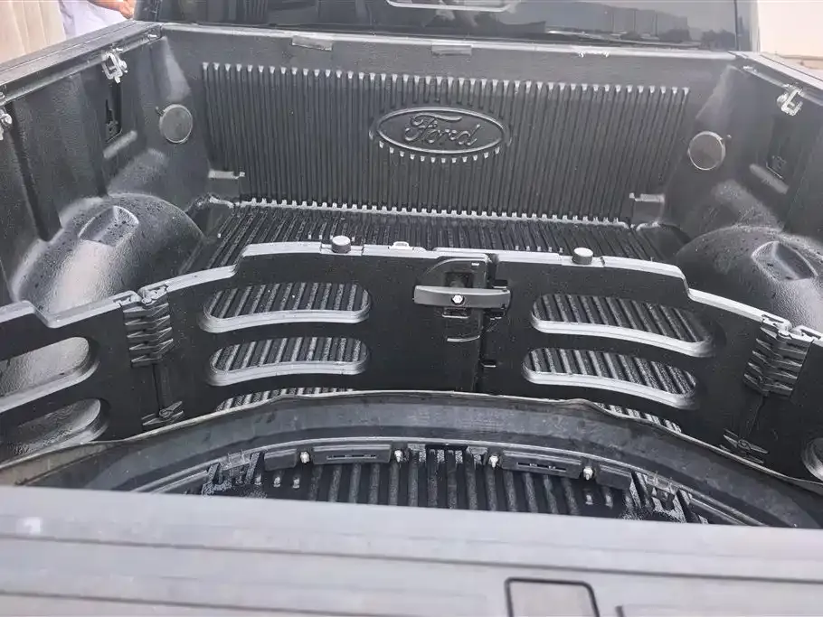 Ford F-150 Raptor — фото 10