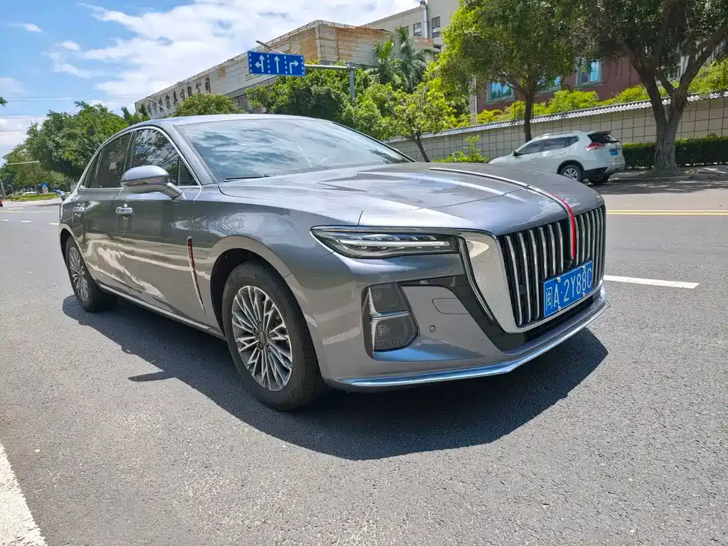 Hongqi H5 — фото 6