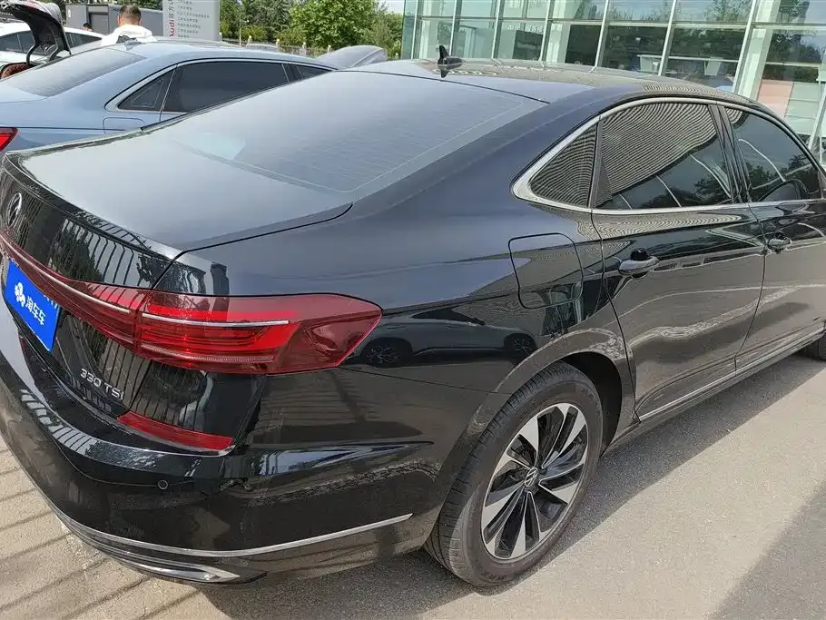 Volkswagen Passat — фото 8