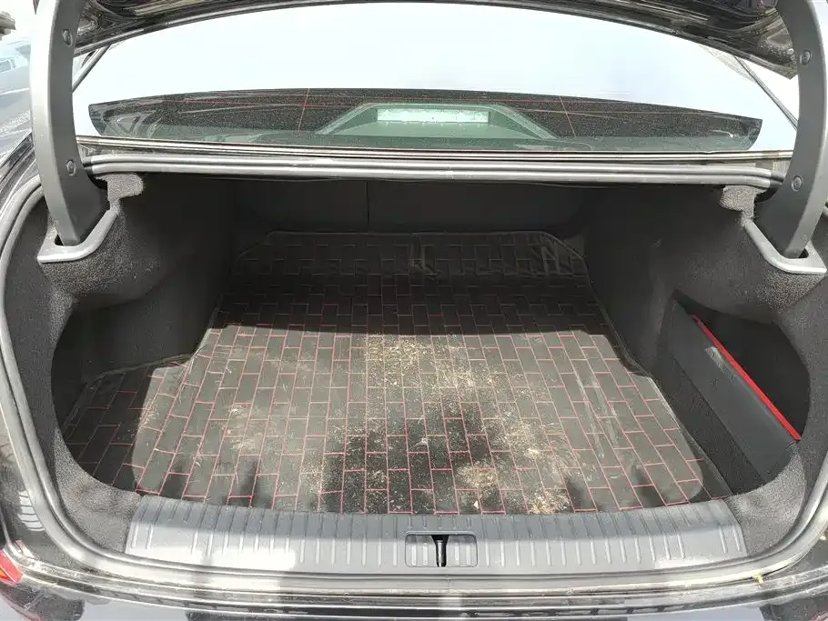 Volkswagen Passat — фото 6