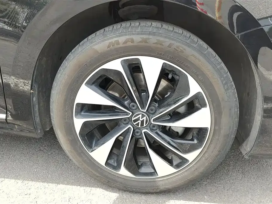 Volkswagen Passat — фото 3