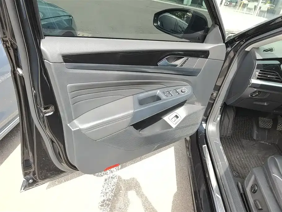 Volkswagen Passat — фото 4