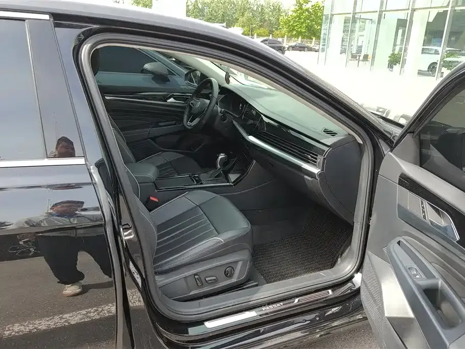 Volkswagen Passat — фото 2