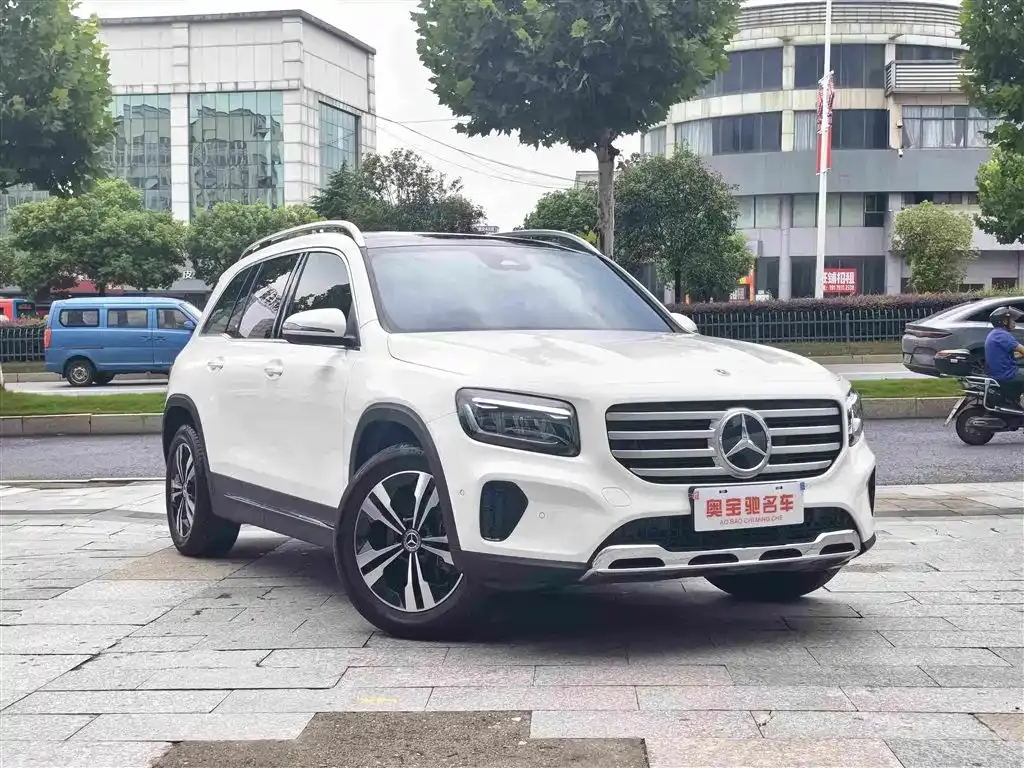 Mercedes-Benz GLB — фото 10