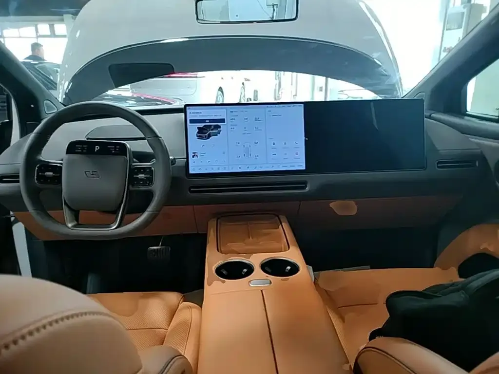 Li Auto i8 — фото 6
