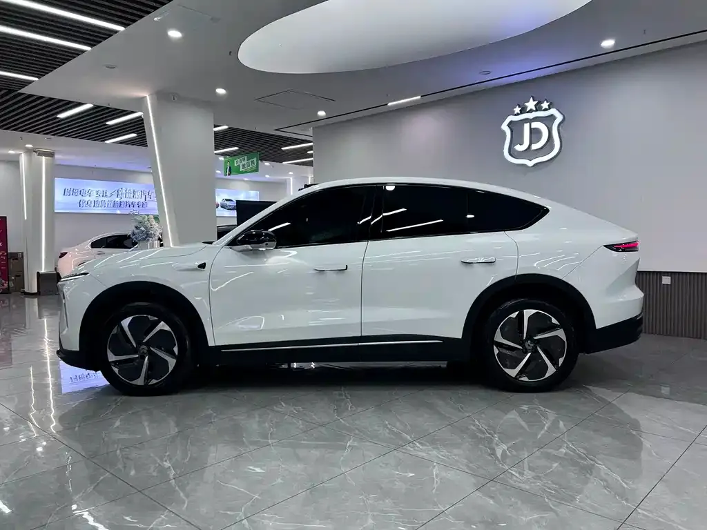 NIO EC7 — фото 8