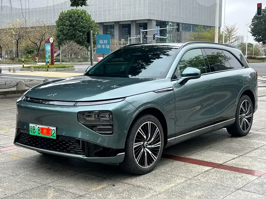 XPeng G9
