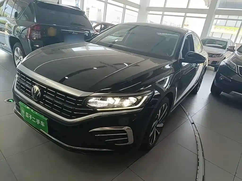 Volkswagen Passat — фото 8