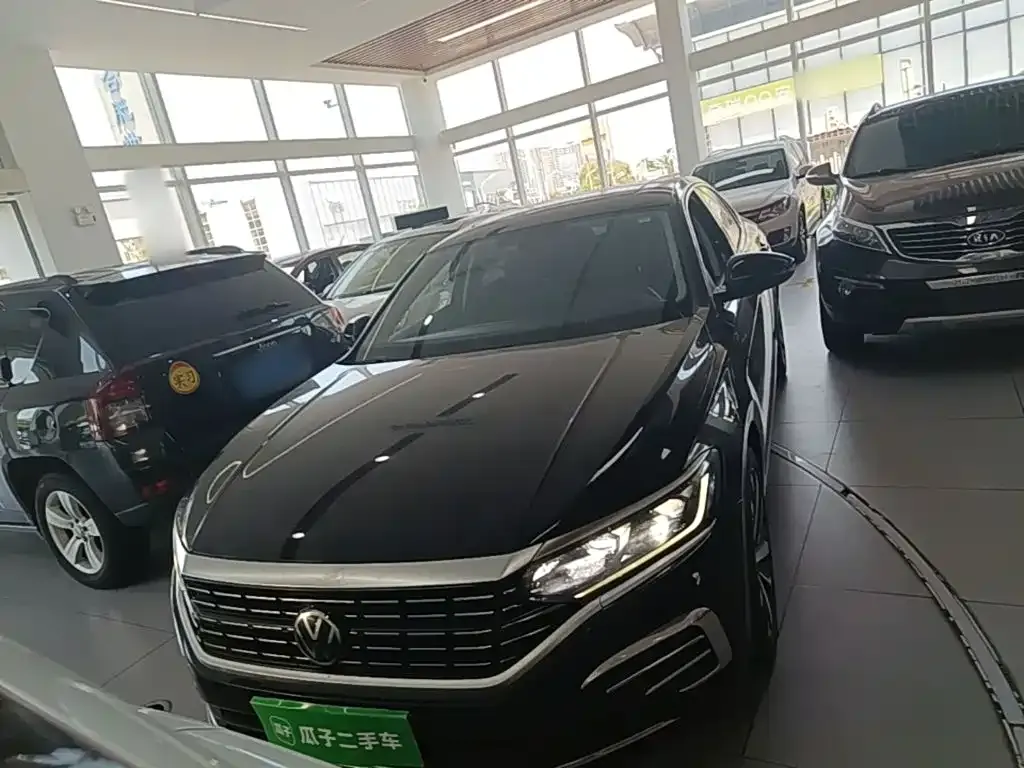 Volkswagen Passat — фото 7