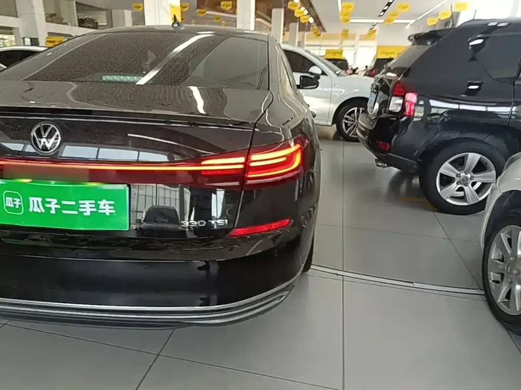 Volkswagen Passat — фото 6
