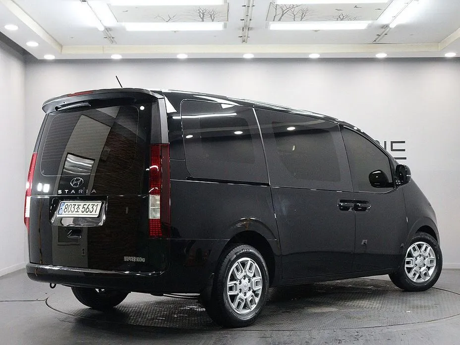 Hyundai Staria — фото 2