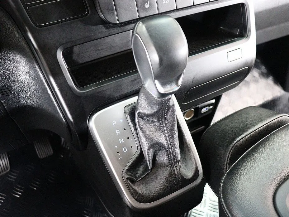 Hyundai Staria — фото 9