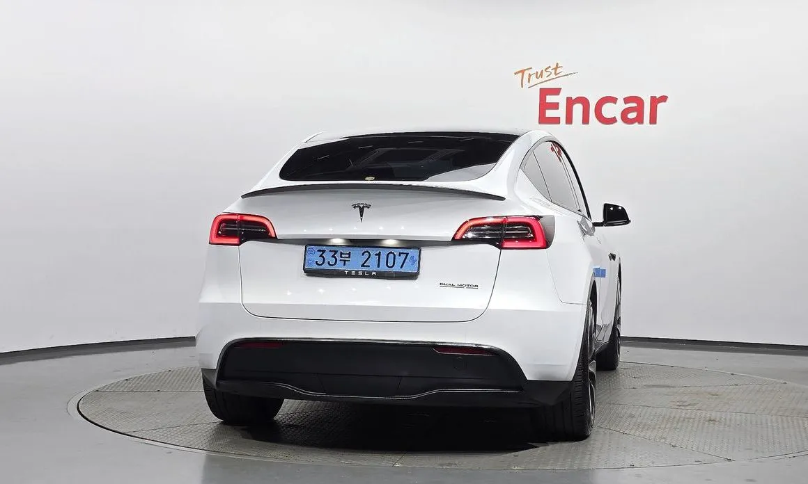 Tesla Model Y 2023 из KR, фото 2