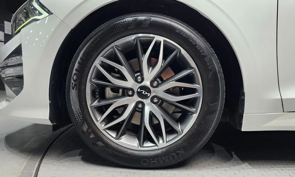 Kia K5 — фото 8