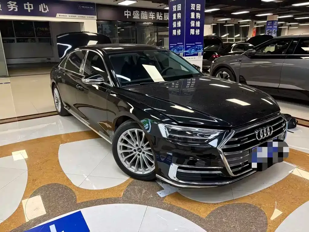 Audi A8 — фото 3