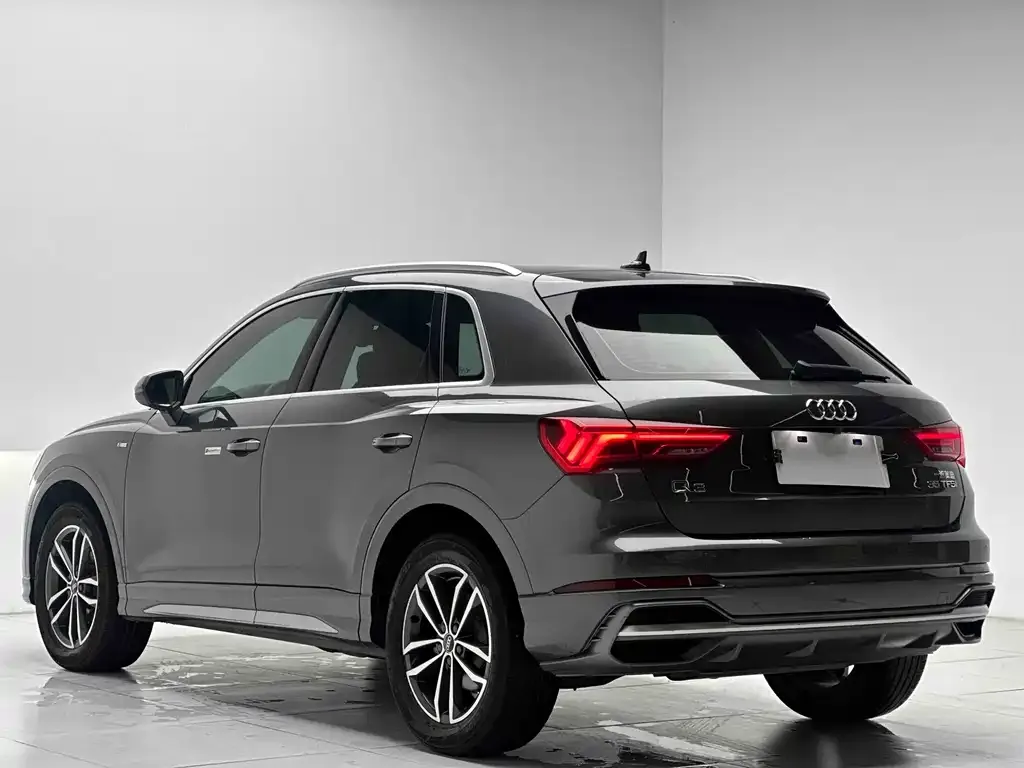 Audi Q3 — фото 7