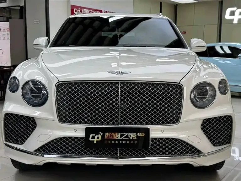 Bentley Bentayga — фото 10