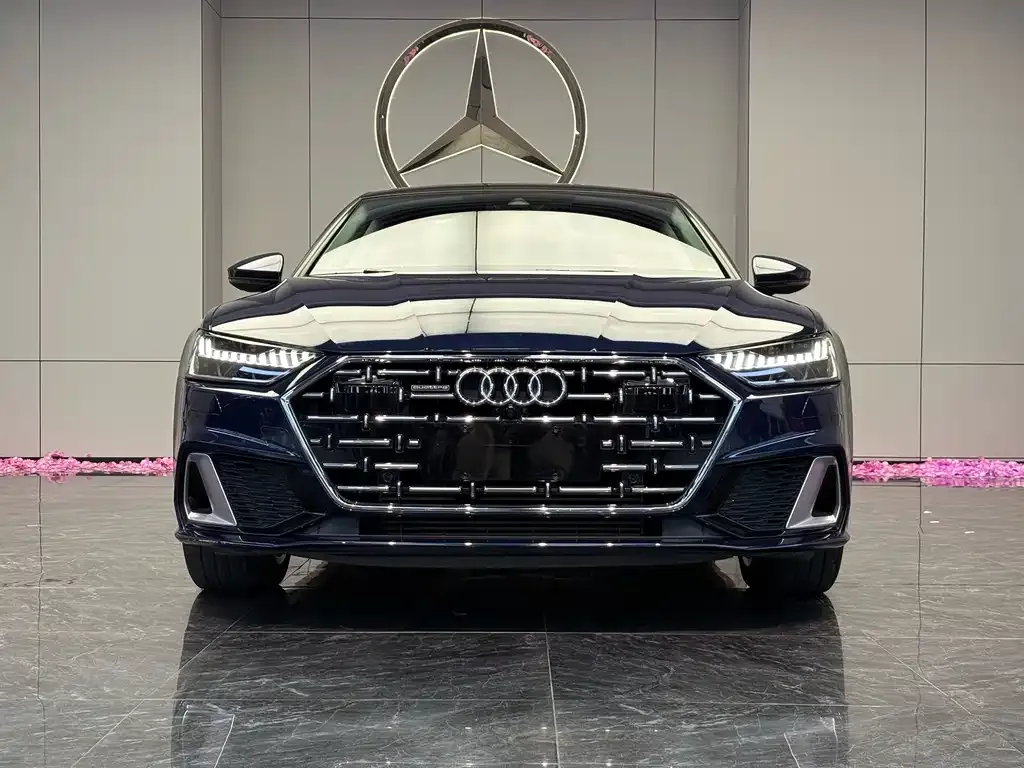 Audi A7L — фото 6