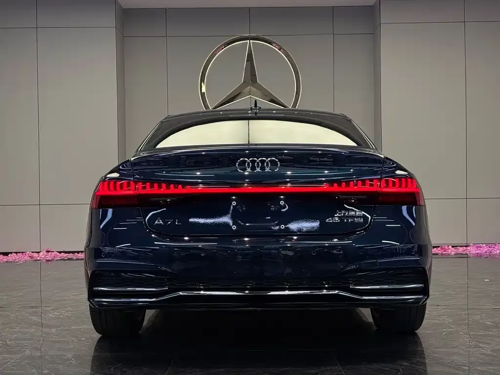 Audi A7L — фото 3