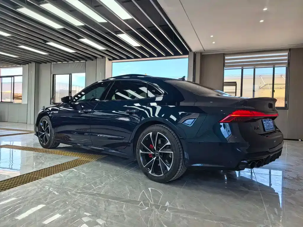 Audi A7L — фото 3