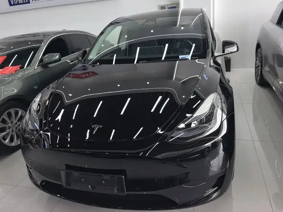 Tesla Model Y — фото 4