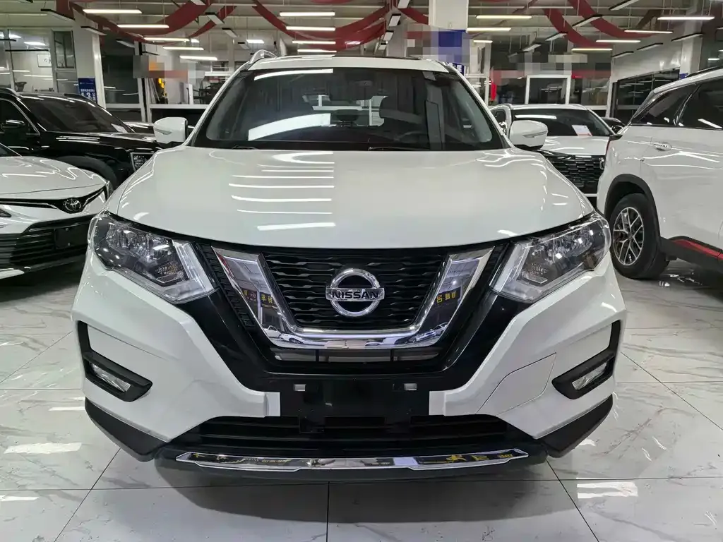Nissan X-Trail — фото 9