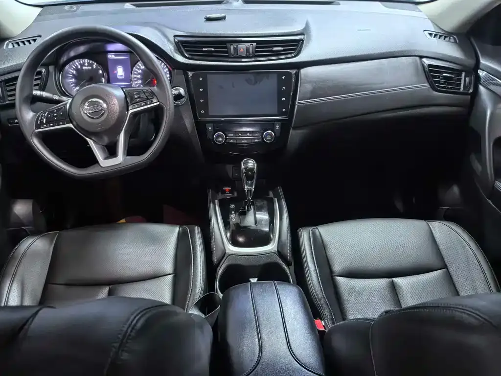 Nissan X-Trail — фото 10