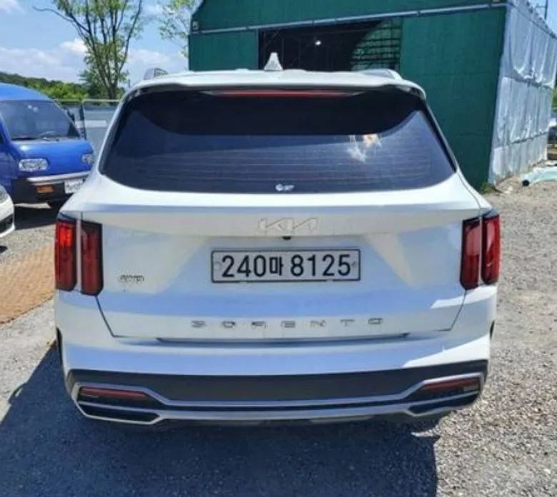 Kia Sorento — фото 7