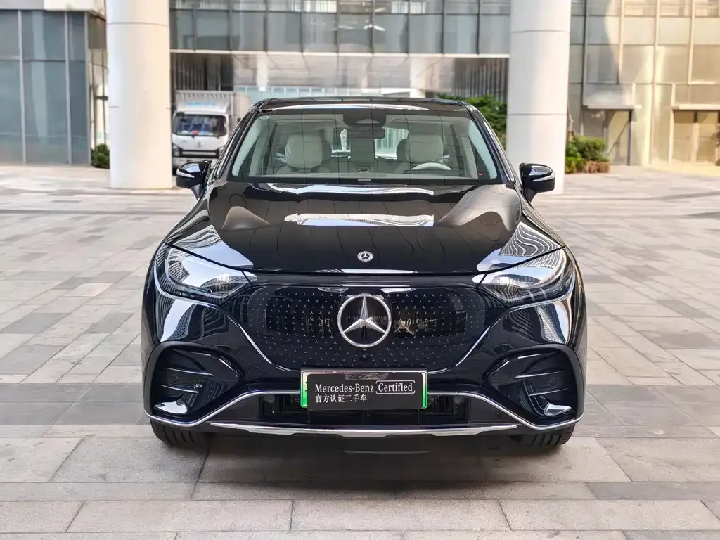 Mercedes-Benz EQE SUV — фото 6