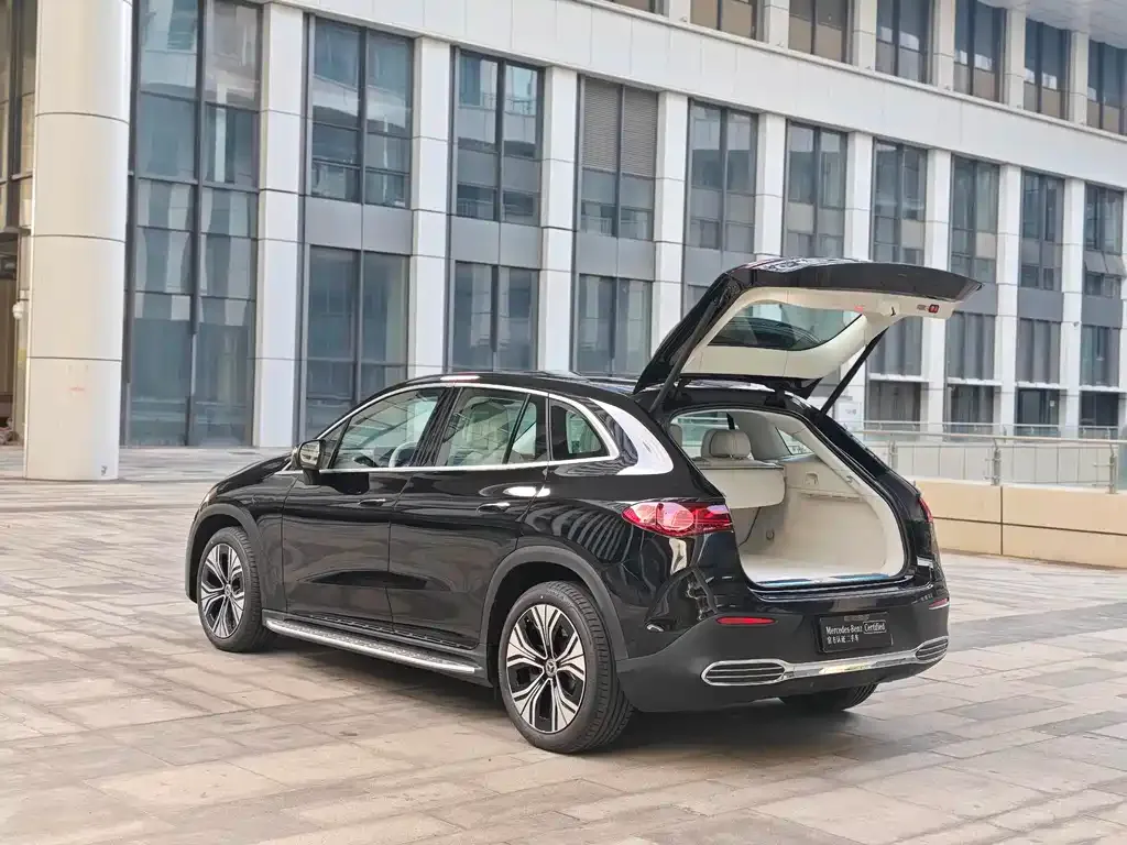 Mercedes-Benz EQE SUV — фото 3