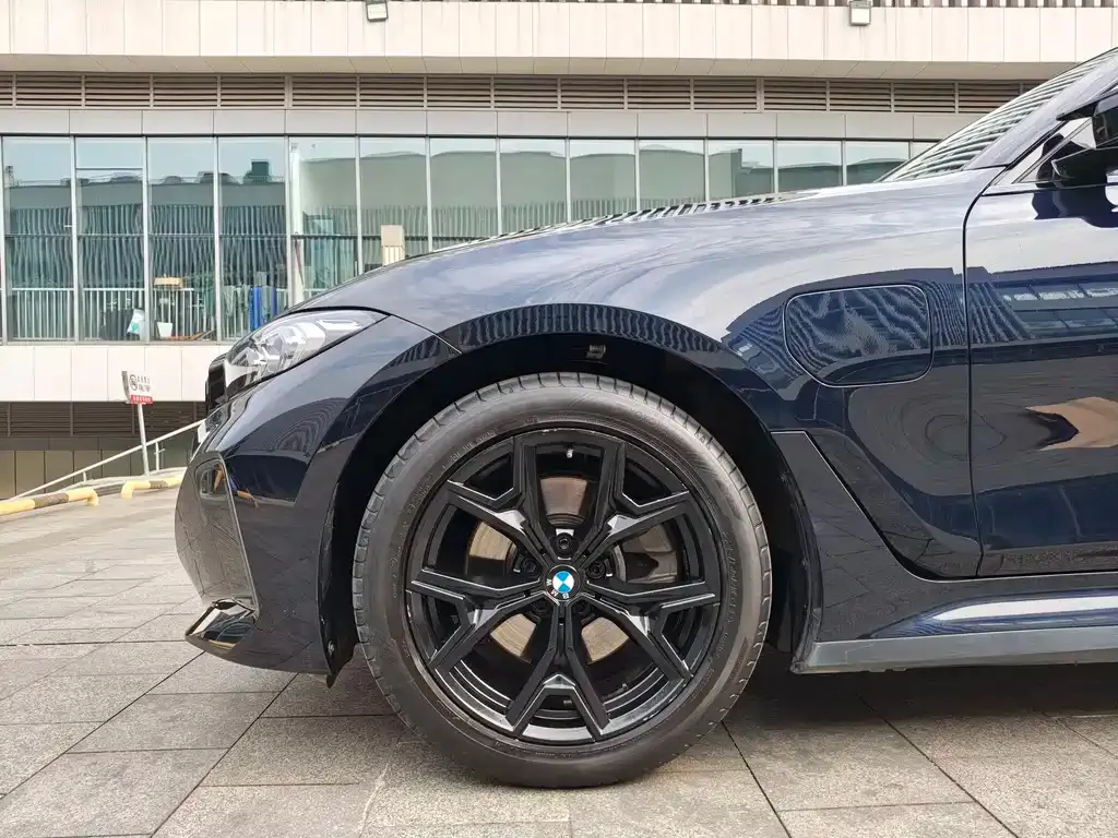 BMW i3 — фото 7
