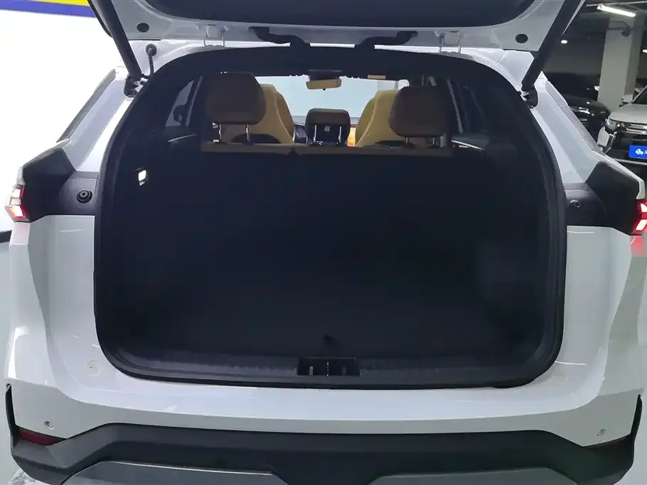 Geely Galaxy L7 — фото 10