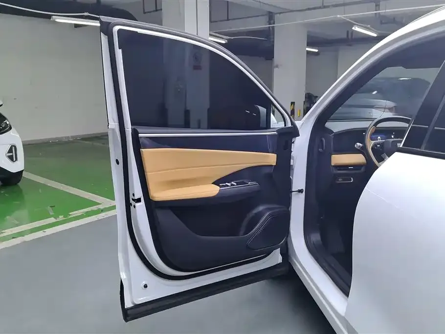 Geely Galaxy L7 — фото 9