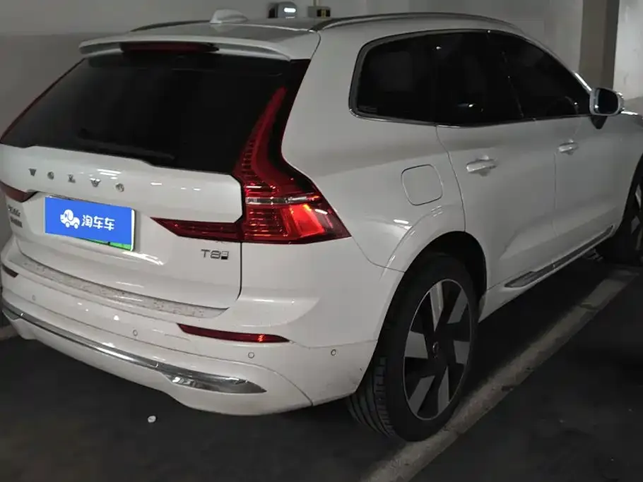 Volvo XC60 PHEV — фото 6