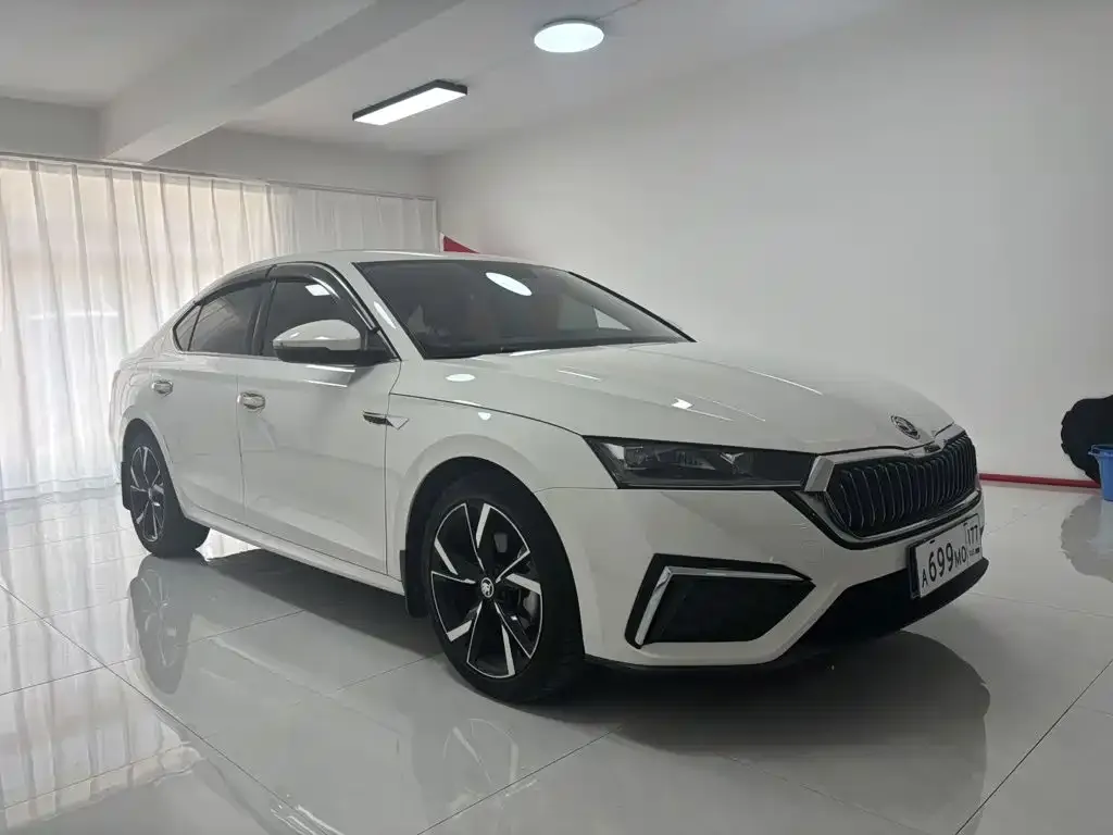 Skoda Octavia — фото 4