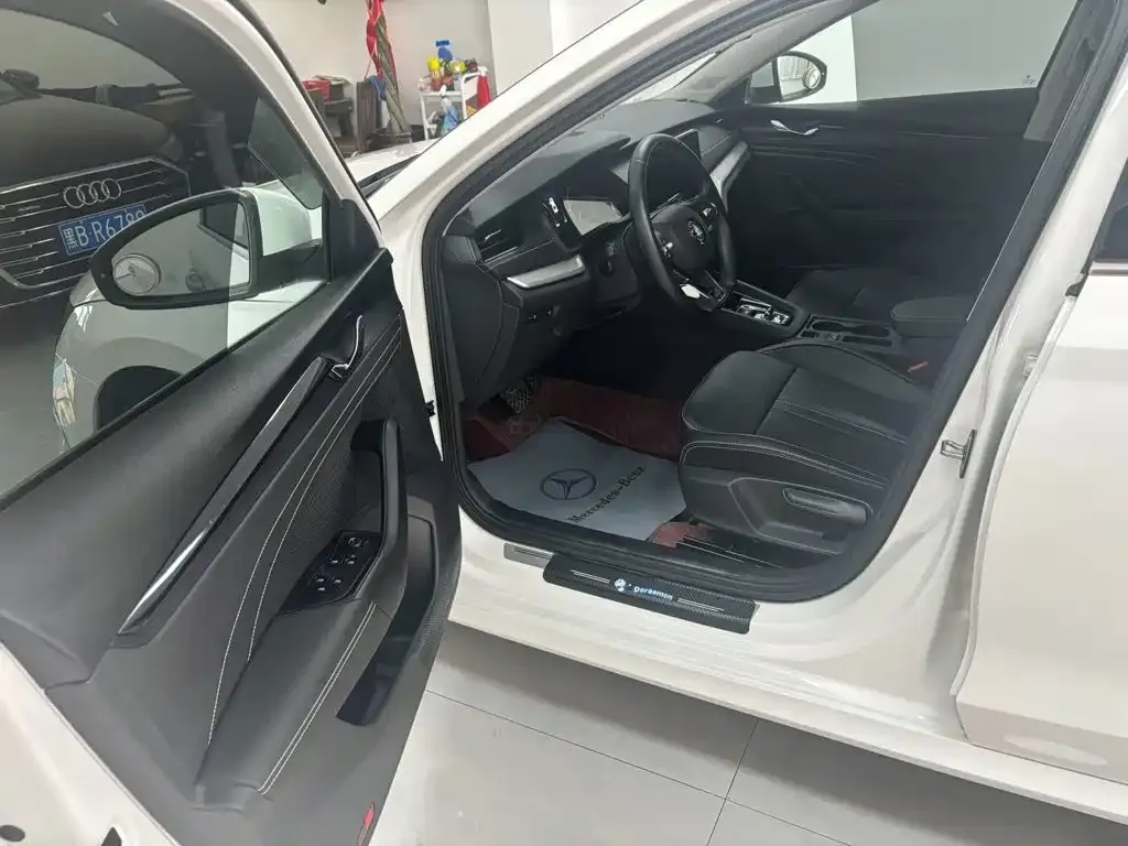Skoda Octavia — фото 7