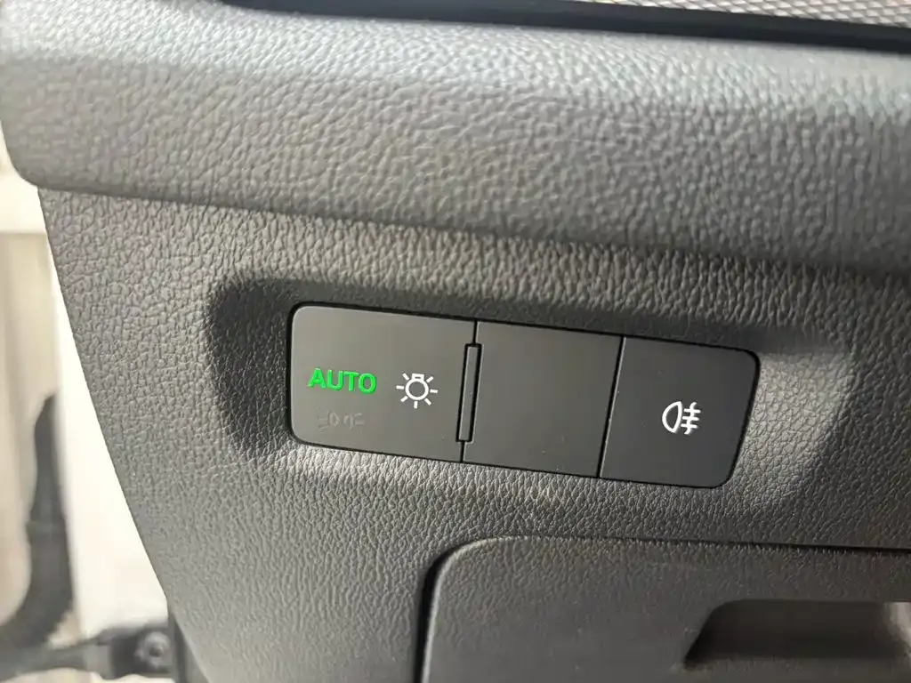 Skoda Octavia — фото 9