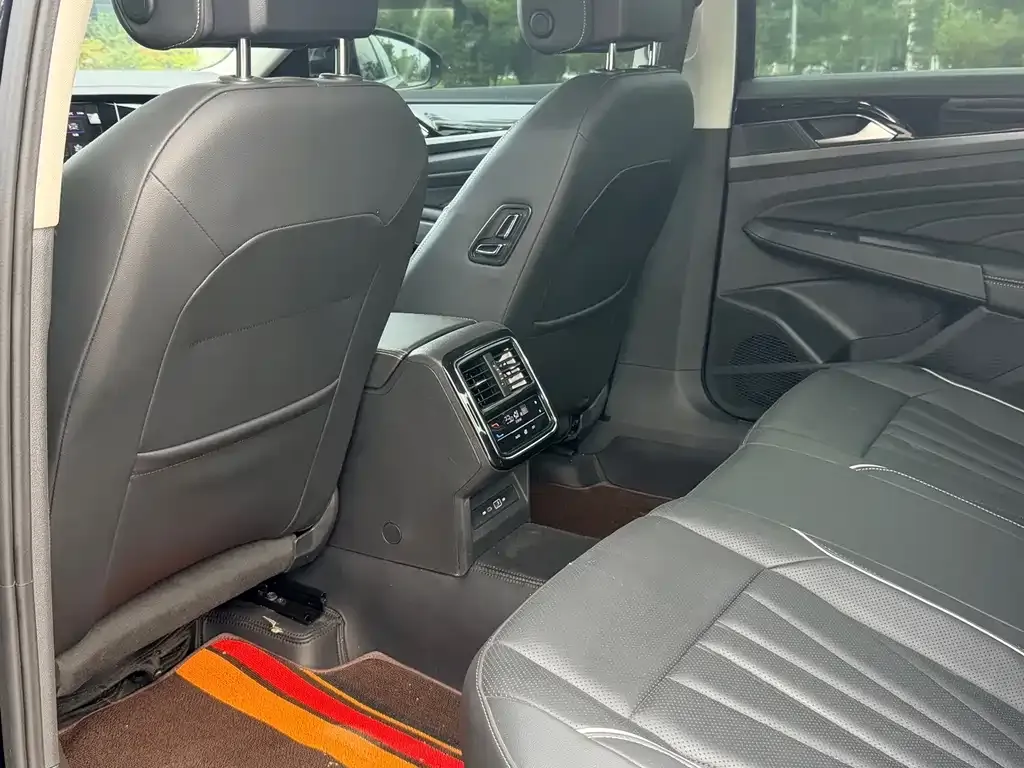 Volkswagen Passat — фото 10