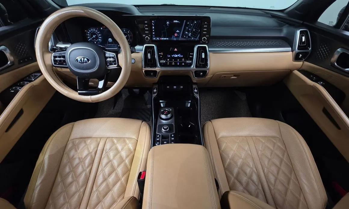 Kia Sorento — фото 10