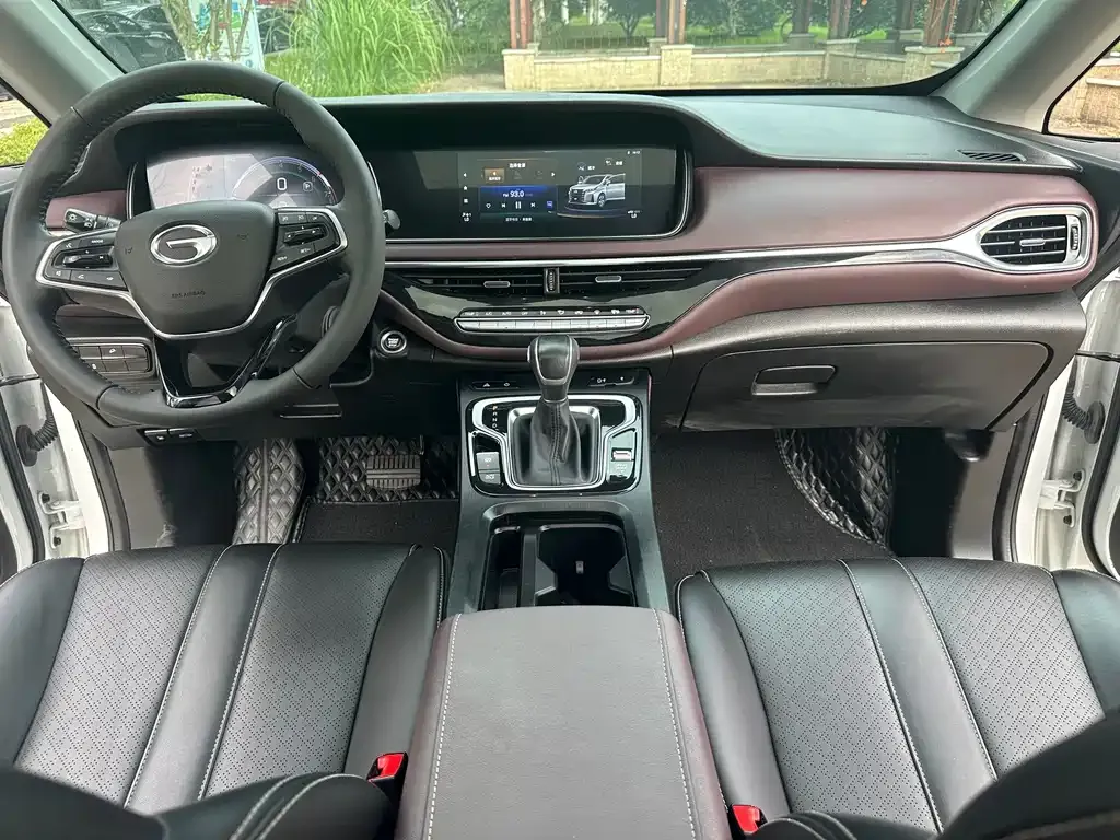 GAC Motor Trumpchi M6 — фото 4