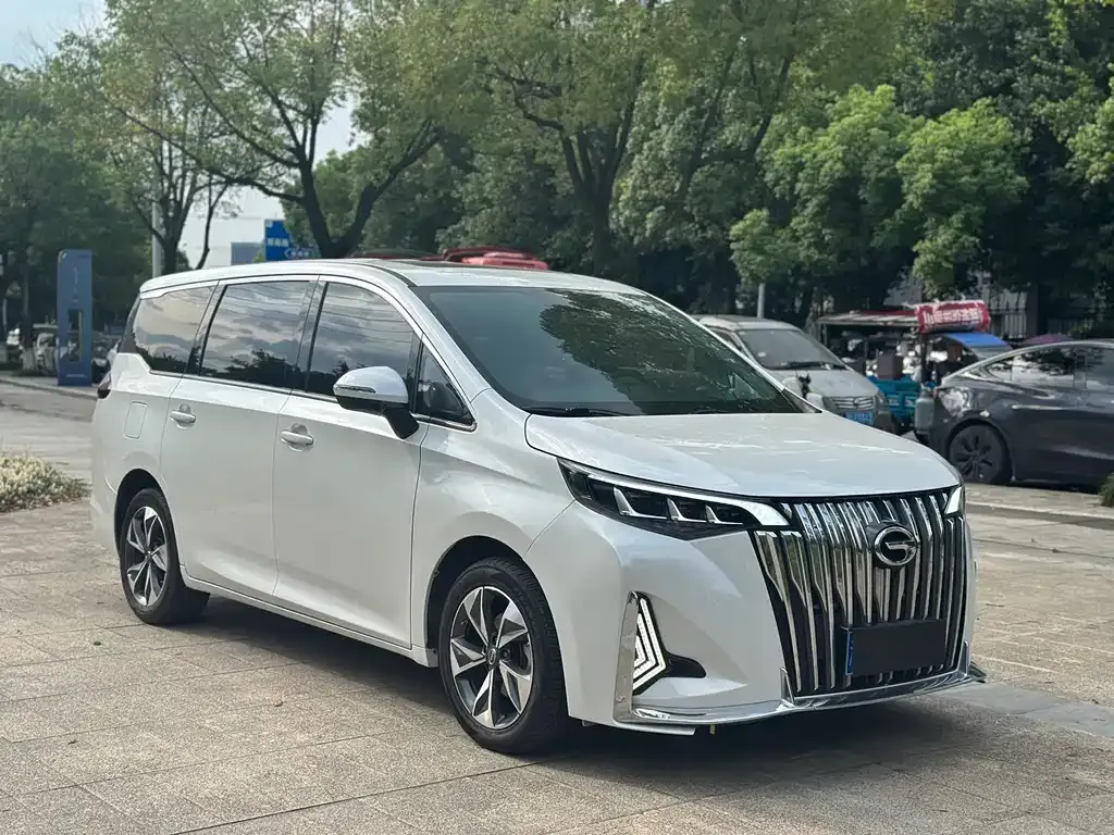 GAC Motor Trumpchi M6 — фото 6