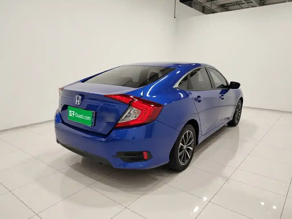 Honda Civic — фото 5