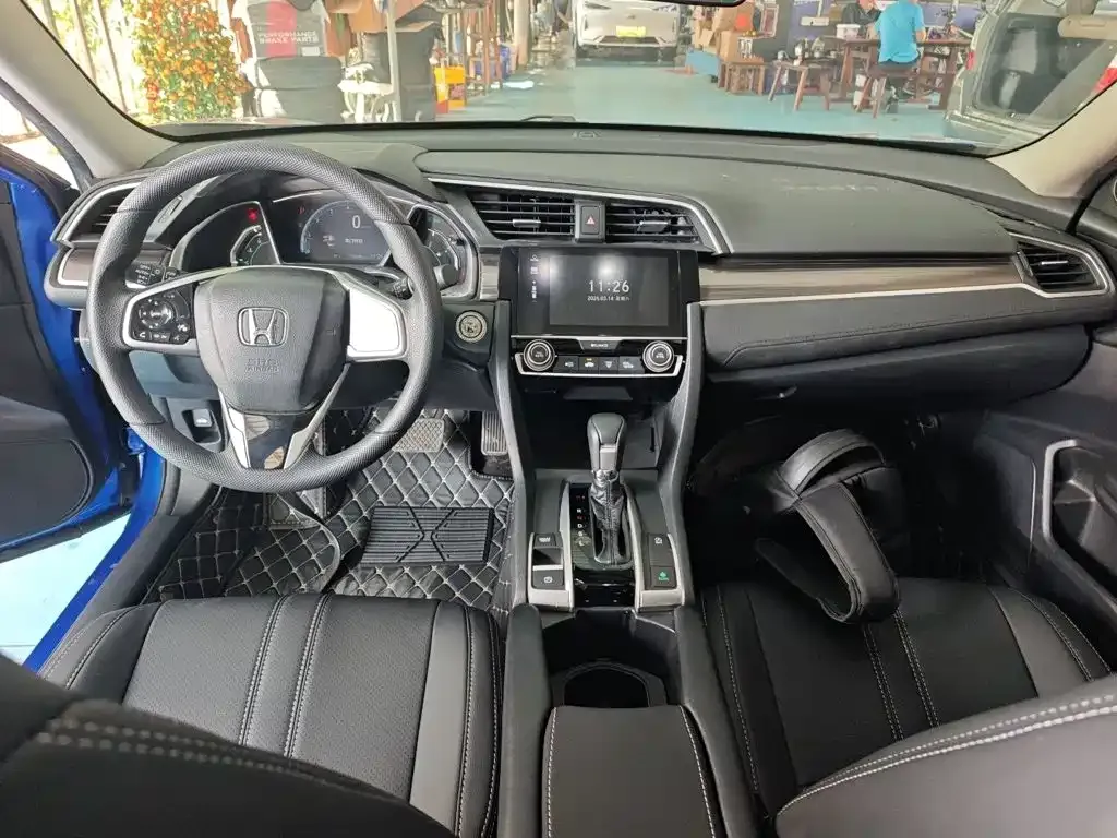 Honda Civic — фото 8