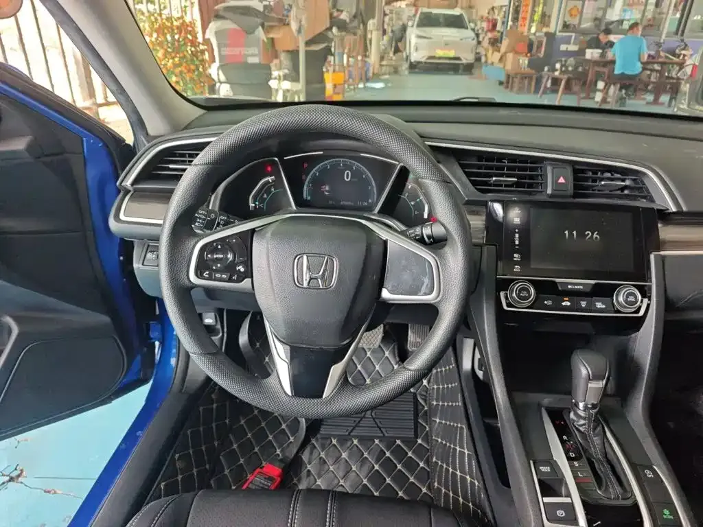 Honda Civic — фото 7