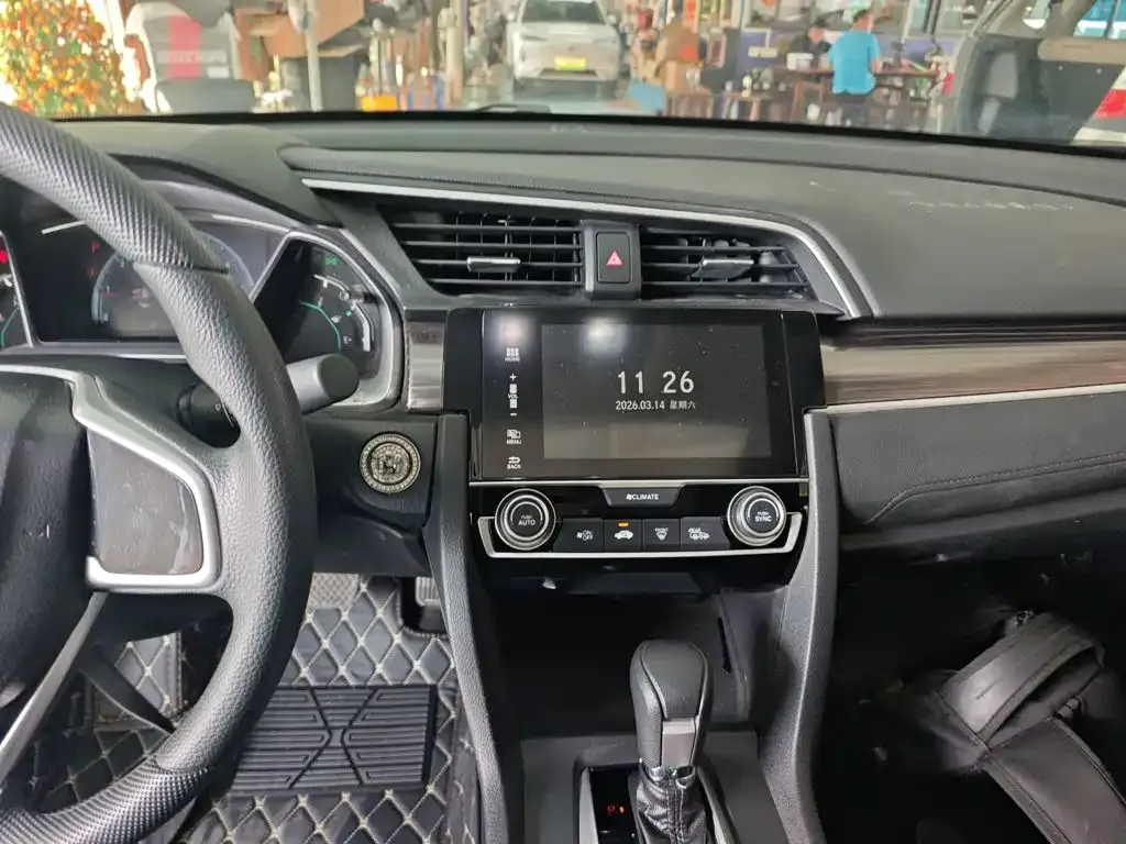 Honda Civic — фото 9