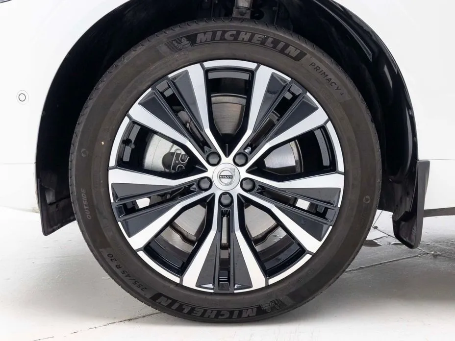 Volvo XC60 2025 из KR, фото 9