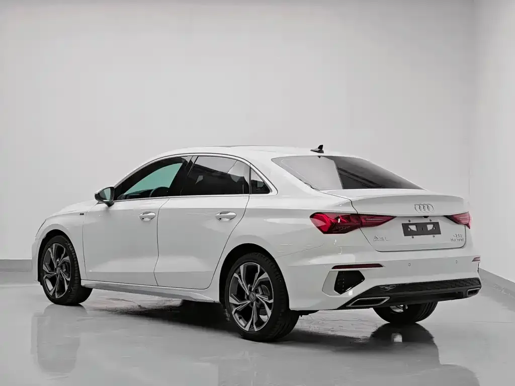 Audi A3 — фото 8